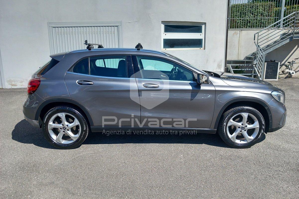 MERCEDES GLA 180 d Sport