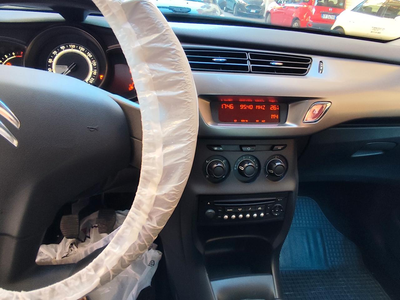 Citroen C3 1.0 2014 Tagliandata con cinghia GARANZIA