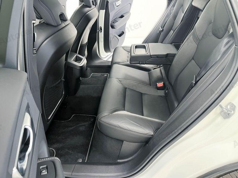 Volvo XC60 XC60 B4 (d) AWD 197CV GEARTRONIC R DESIGN
