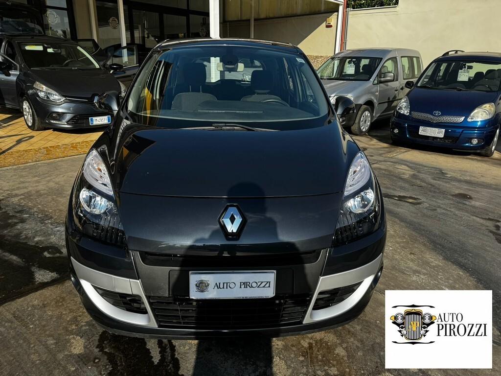 RENAULT SCENIC 1.6 BENZ 2011 con soli 110000KM