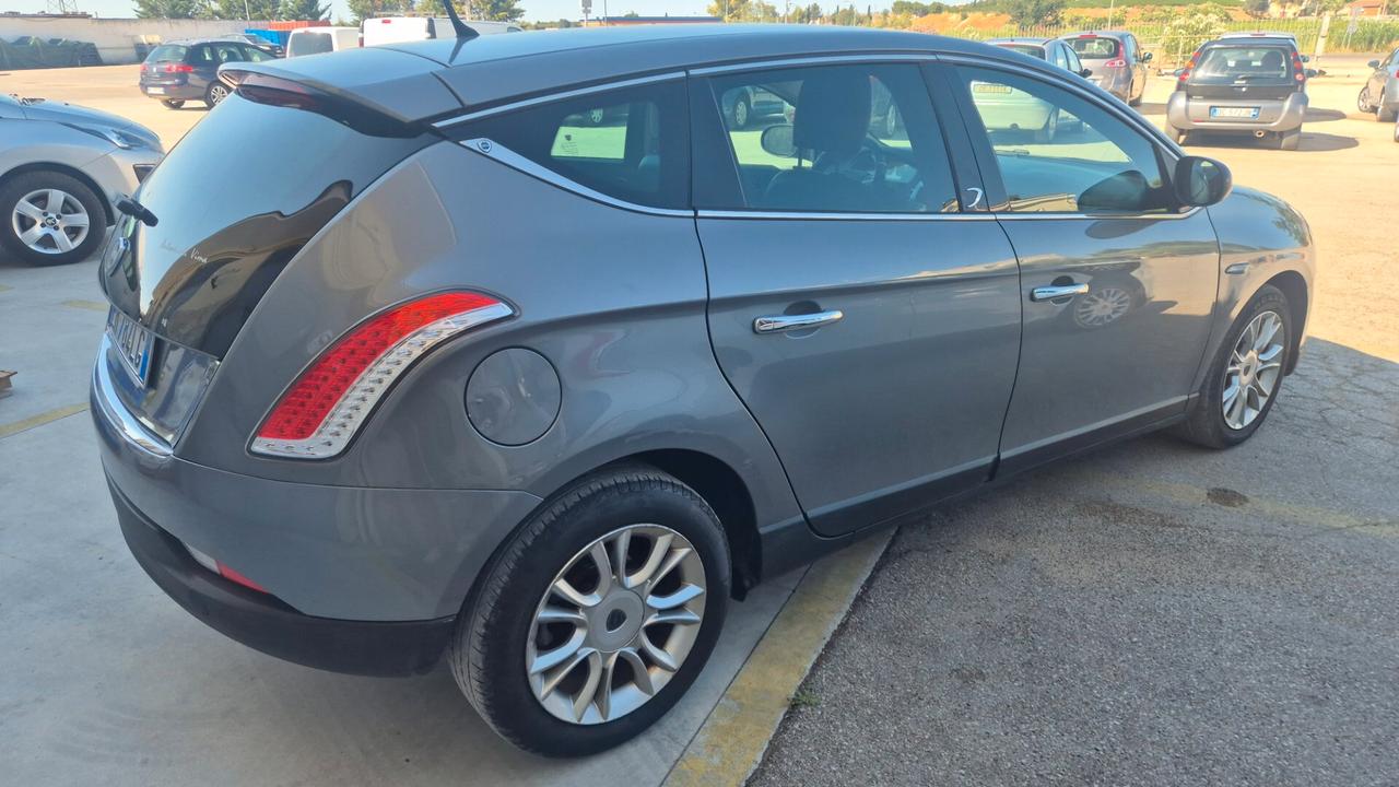 Lancia Delta 1.6 MJT DPF Gold