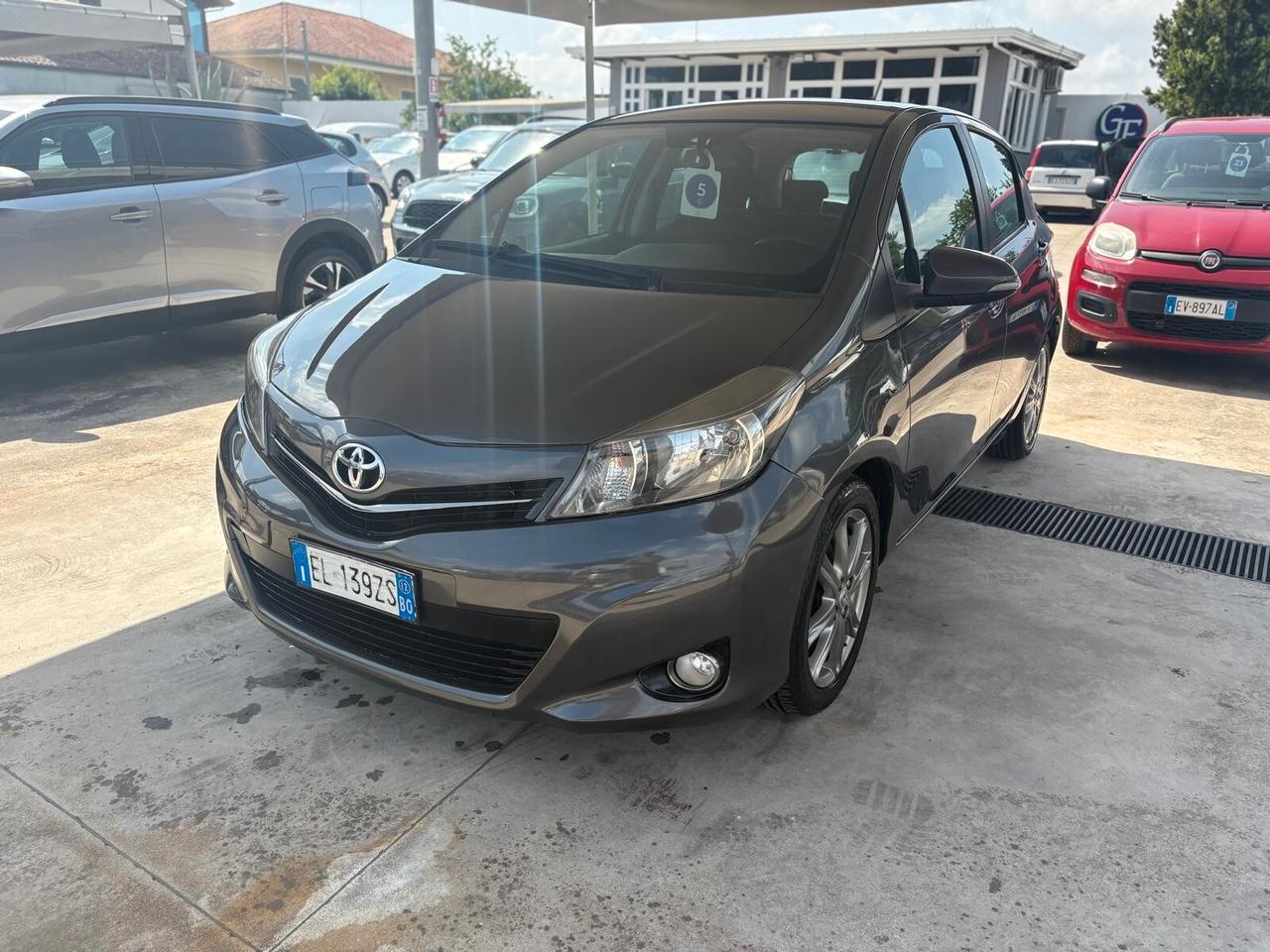 Toyota Yaris 1.4 D-4D 5 porte Lounge