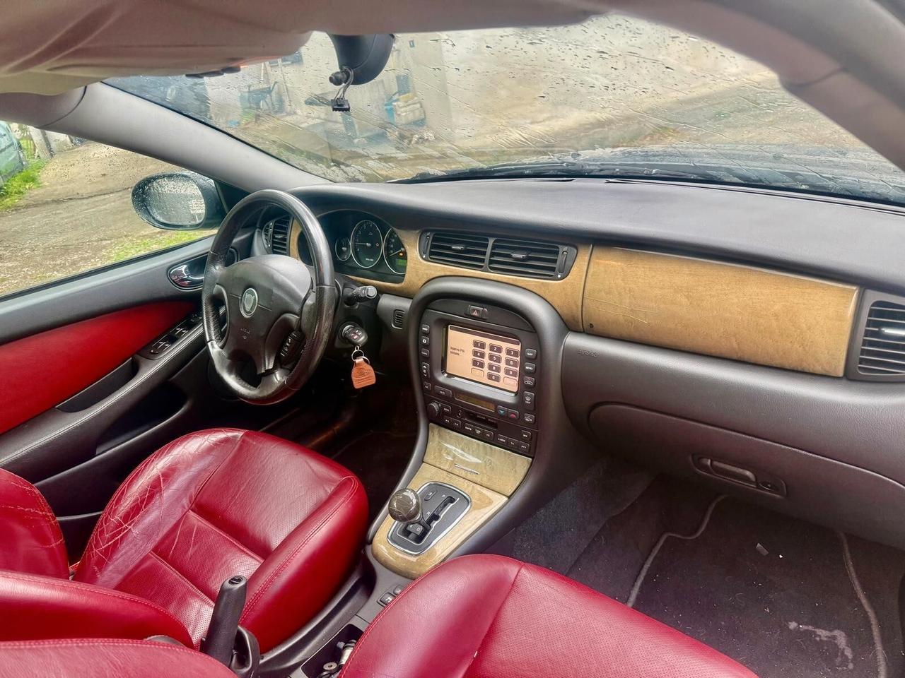 Jaguar X-Type 2.5 V6 24V cat Executive