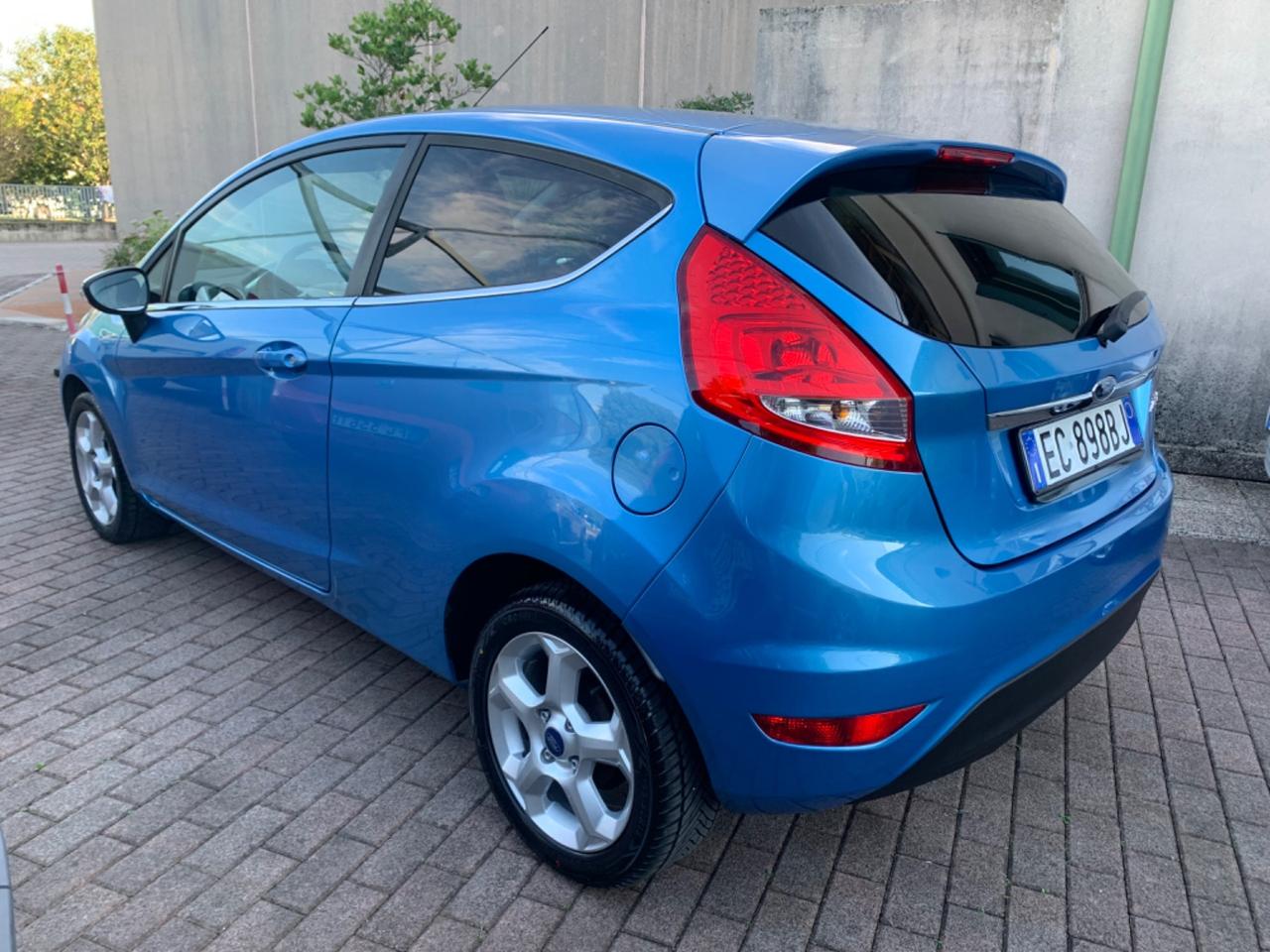 Ford Fiesta 1.4 3 porte Bz.- GPL Titanium