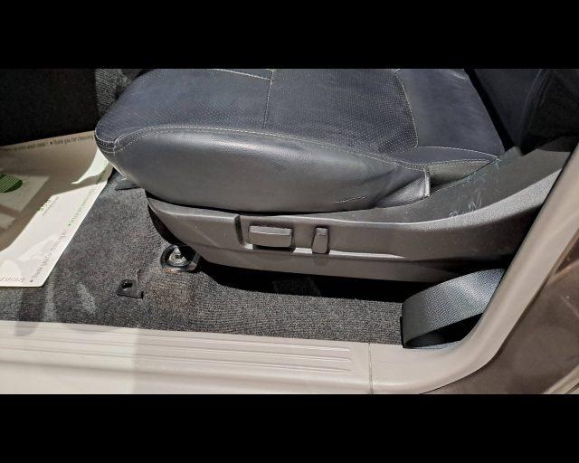 MITSUBISHI L200 d.cab 2.5 di-d Intense N1 E5