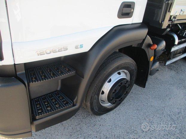 Iveco EUROCARGO 120/25 E5 RIBALTABILE TRILATERALE