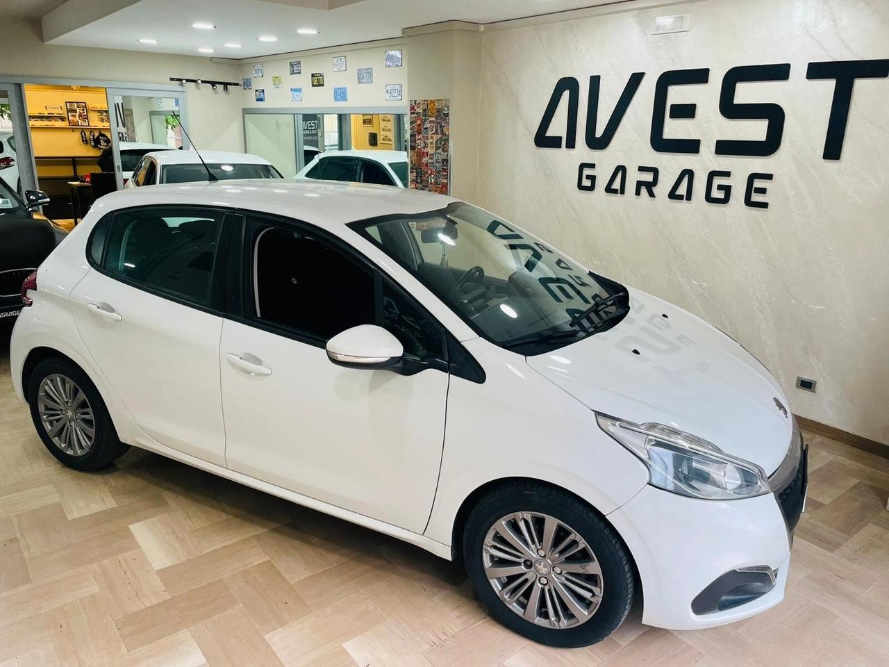 Peugeot 208 PureTech 82 5p. GPL Allure