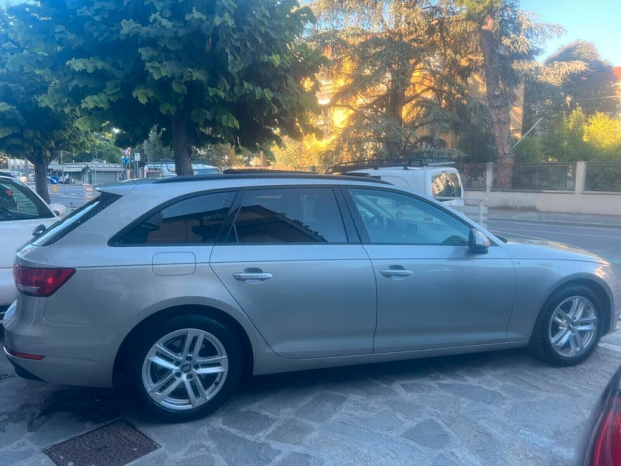 AUDI A4 AVANT 2.0 TDI 150cv ULTRA S-TRONIC BUSINESS SPORT