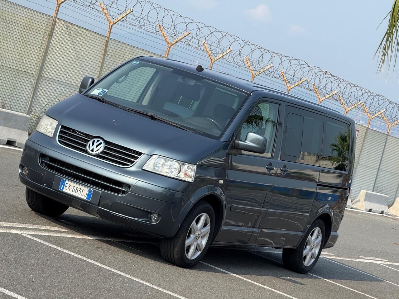 Volkswagen Multivan 2.5 tdi ATLANTIS-FULL-MOTORE 10.000 KM