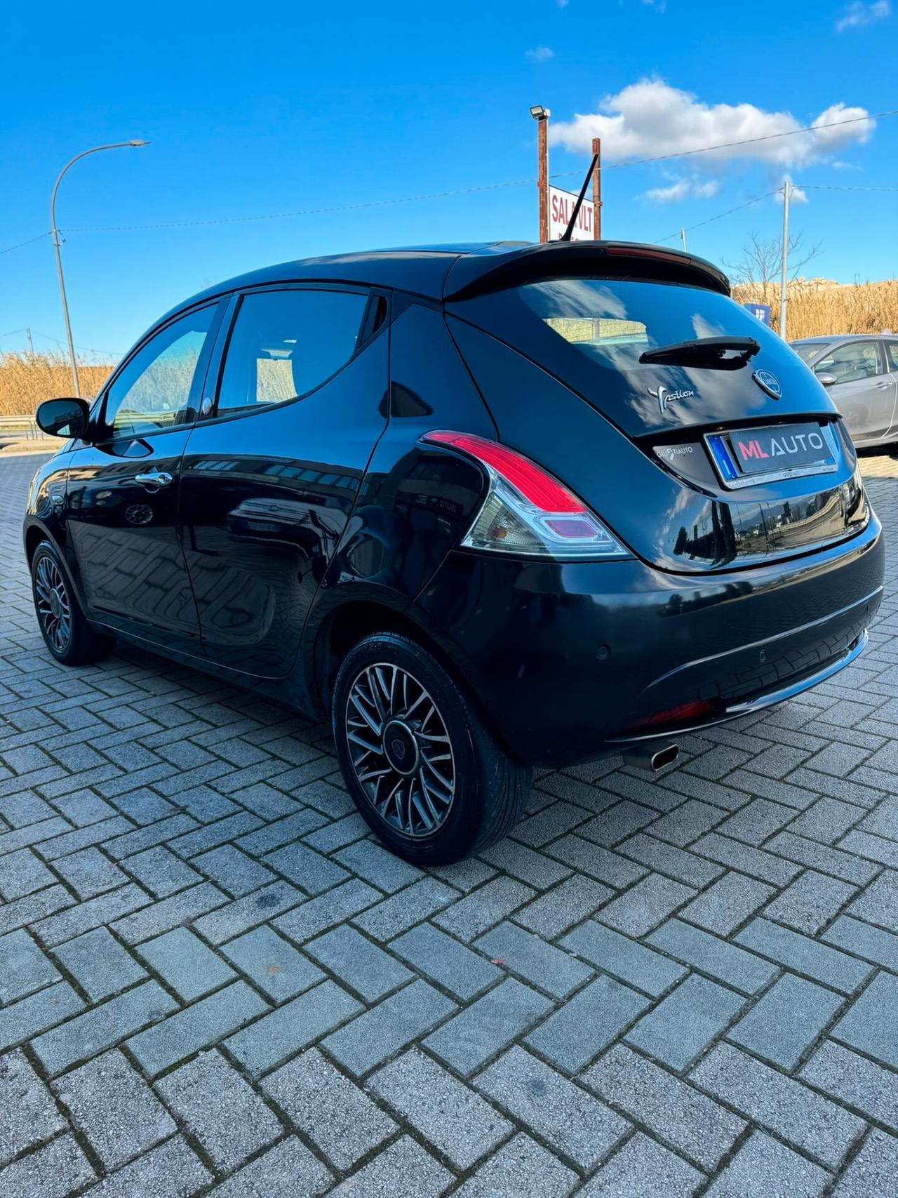 Lancia Ypsilon 1.2 69 CV 5 porte GPL Ecochic Gold - OK NEOPATENTATO