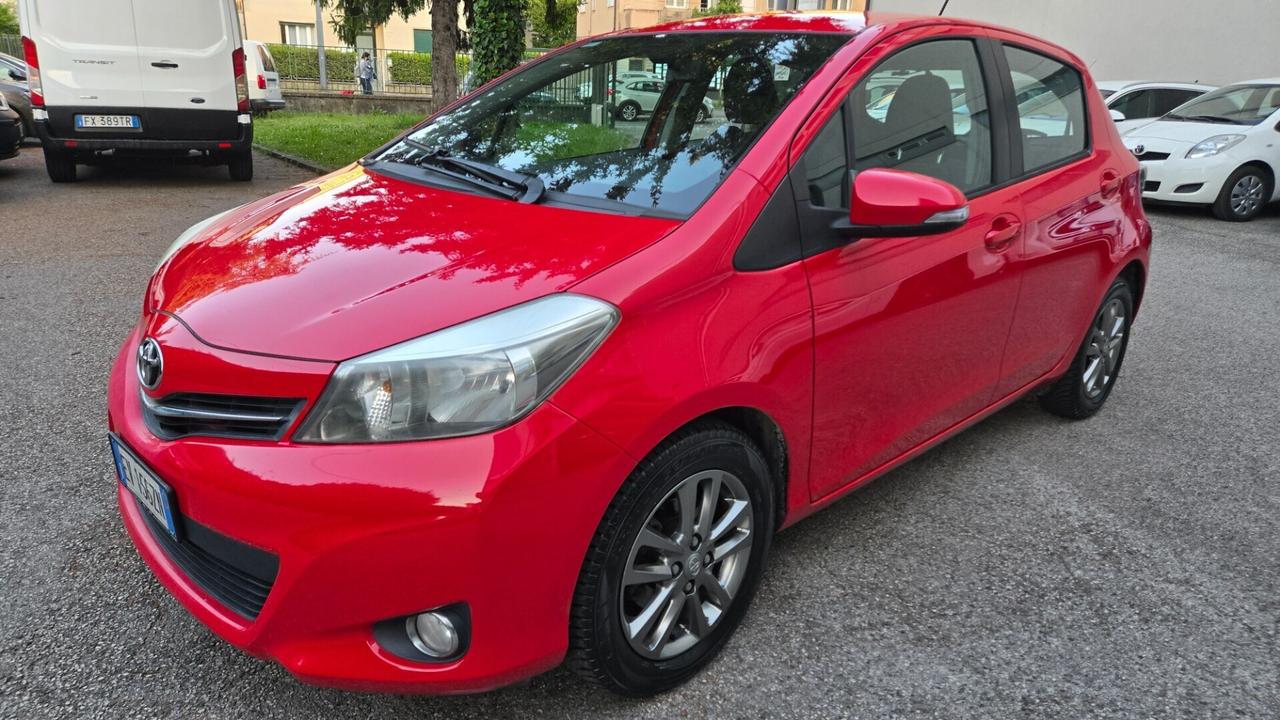 Toyota Yaris 1.0 5 porte Lounge