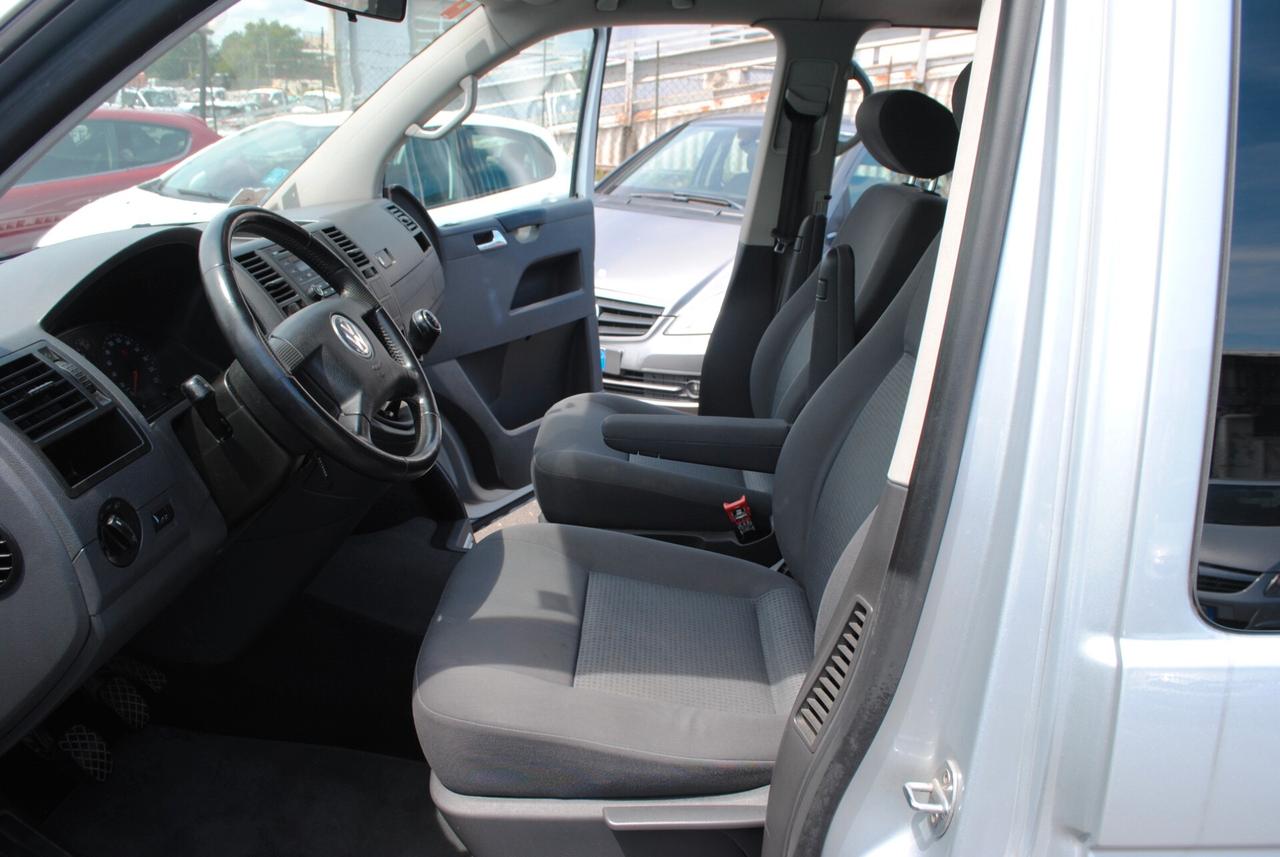 Volkswagen Transporter Caravelle 2.5 TDI/130CV PL 8 POSTI/TAGL. VW
