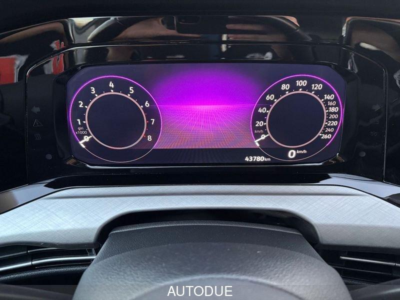 Volkswagen Golf VIII 2020 1.0 tsi evo Life 110cv