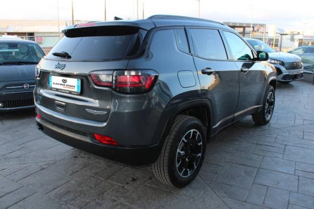 Jeep Compass 1.3 turbo t4 phev Trailhawk 4xe con CarPlay