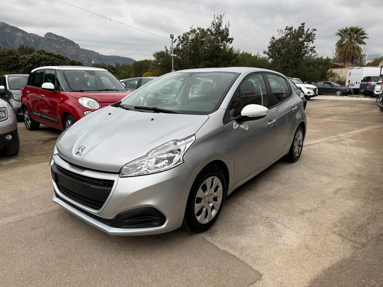 Peugeot 208 PureTech 82 5 porte Allure