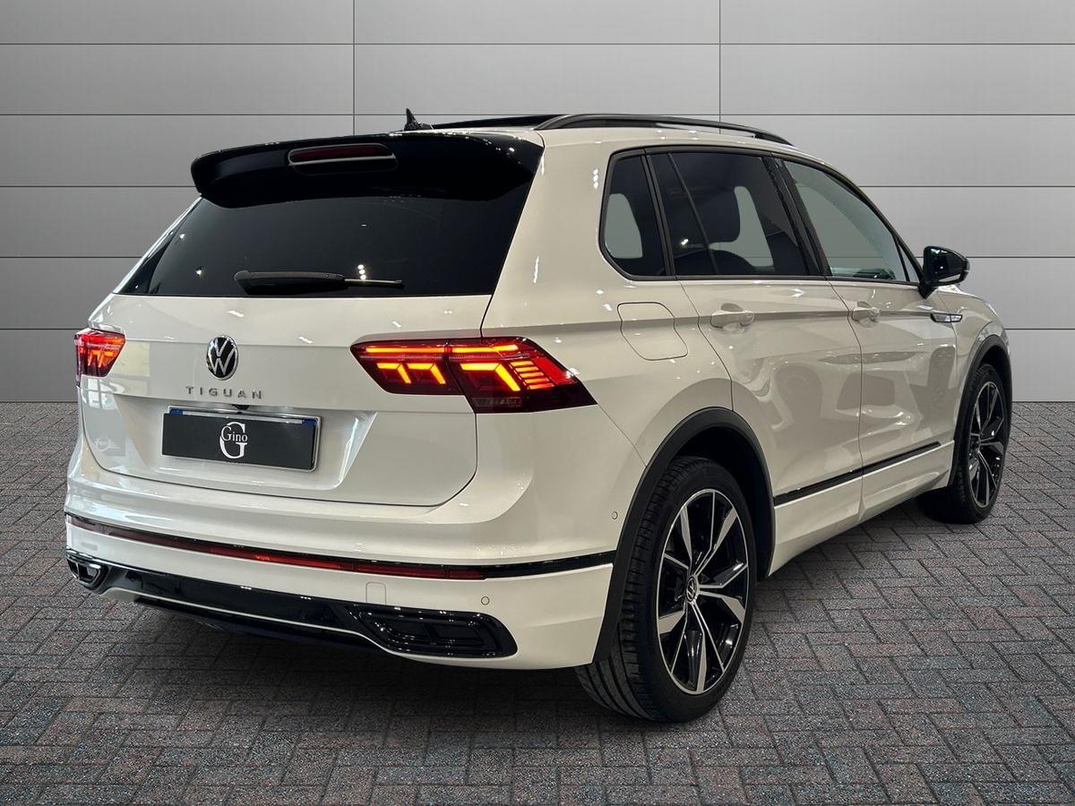 VOLKSWAGEN Tiguan II 2021 - Tiguan 2.0 tdi R-Line 150cv dsg