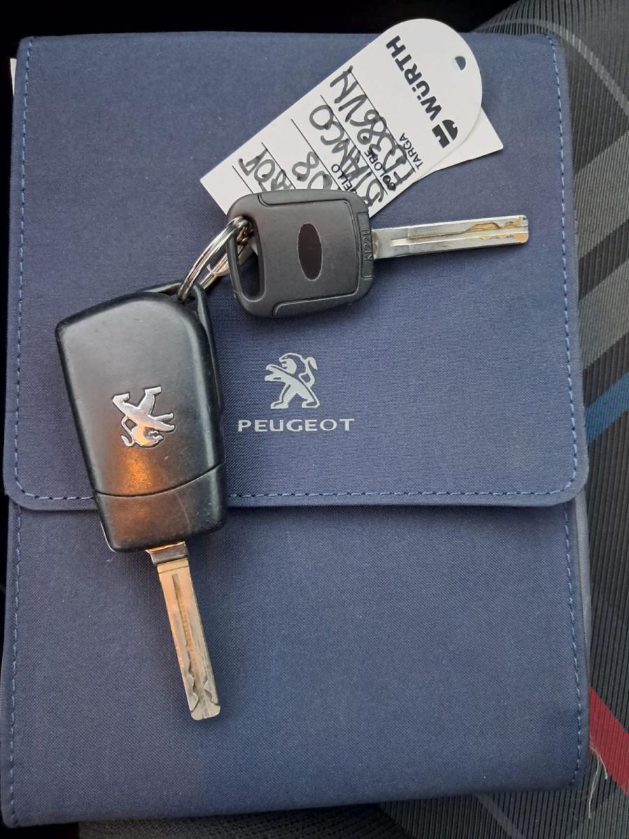 PEUGEOT - 108 5p 1.0 AUTOMATICA