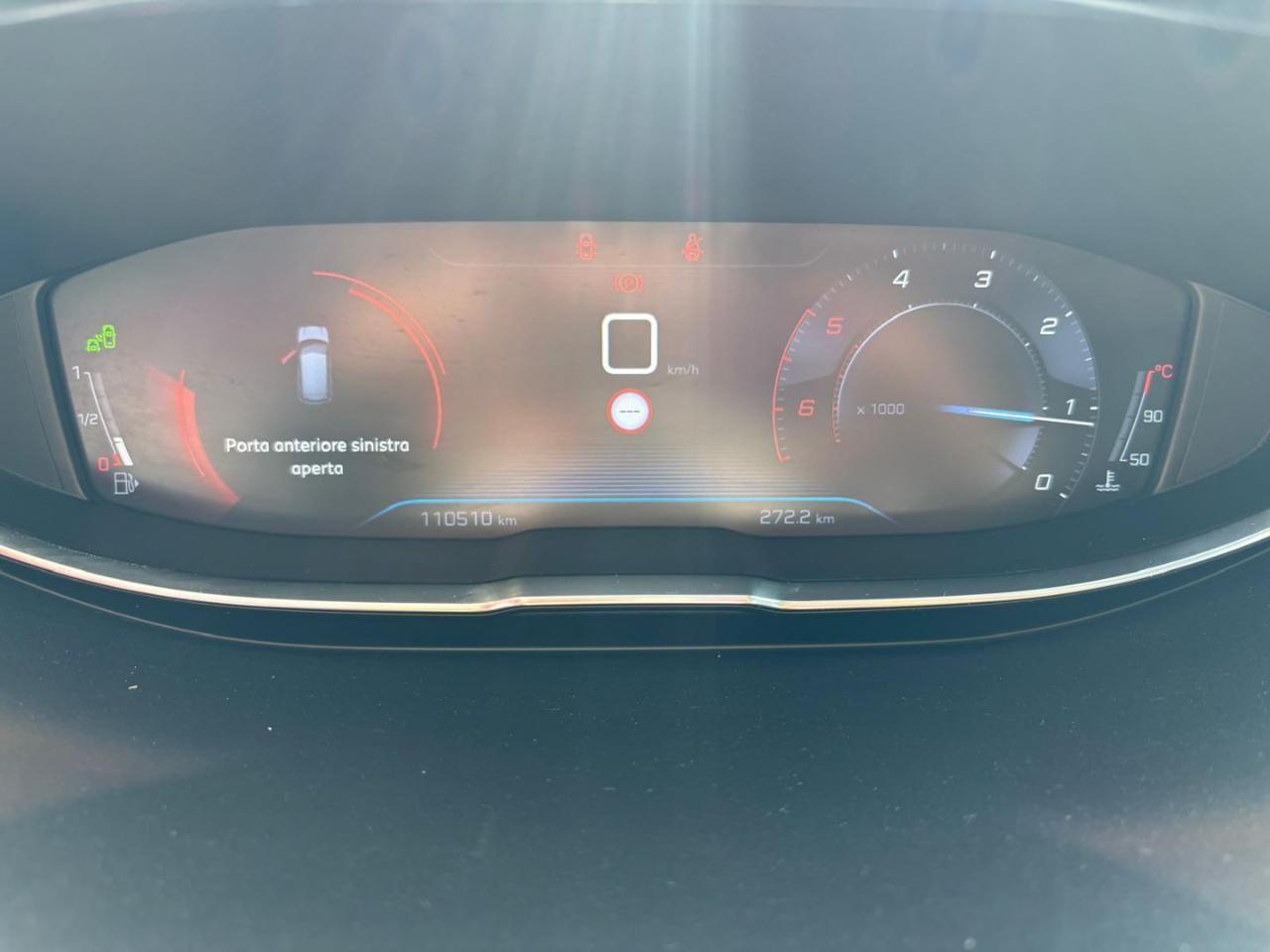 Peugeot 3008 BlueHDi 130 S&S NAVI-APP-RETROCAMERA