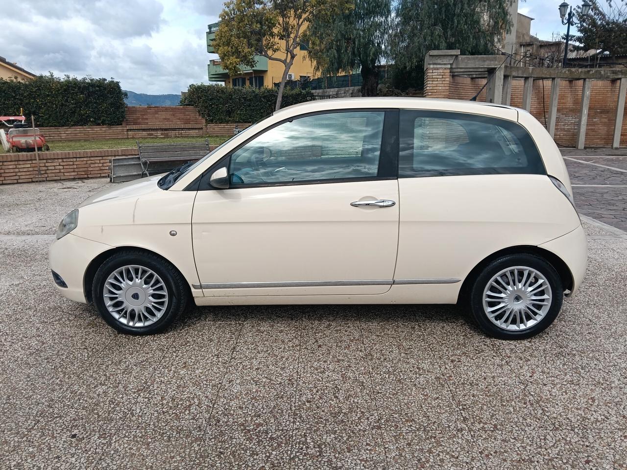 Lancia Ypsilon 1.2 16V Argento solo 89000 km