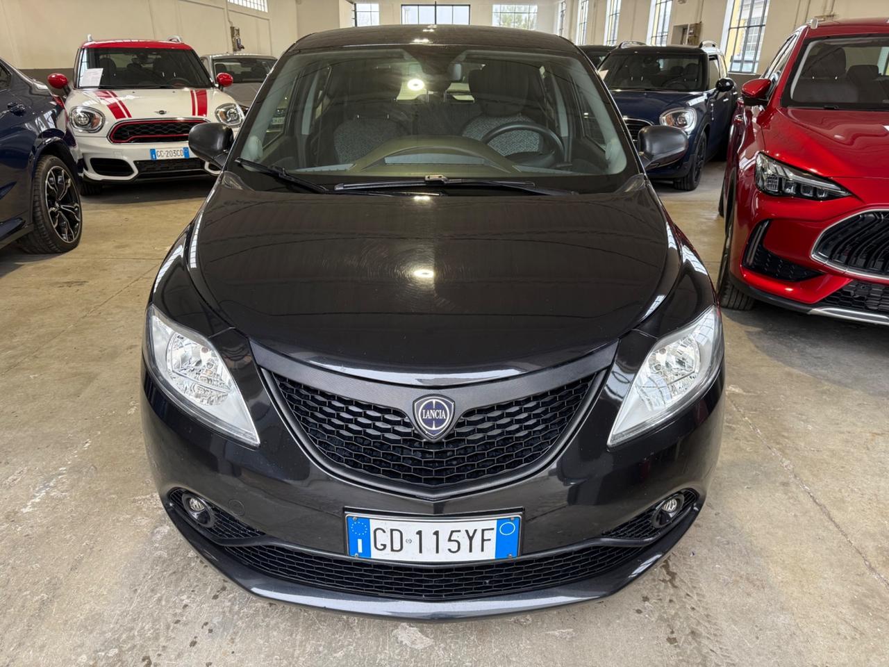 Lancia Ypsilon 1.2 69 CV 5 porte GPL Ecochic Black and Noir