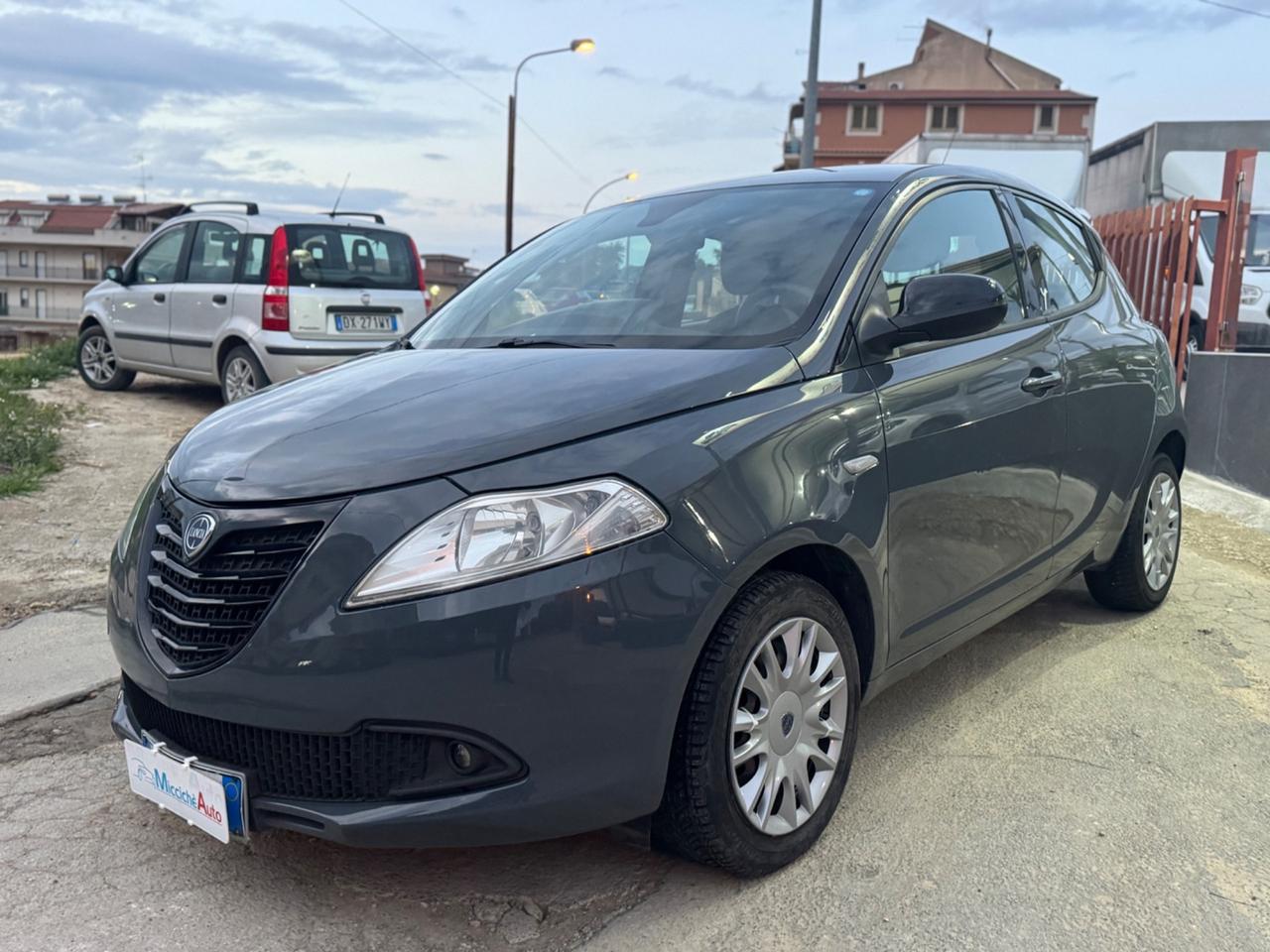 LANCIA YPSILON 1.3 MJT II 95 CV PLATINUM NEO PATENTATI