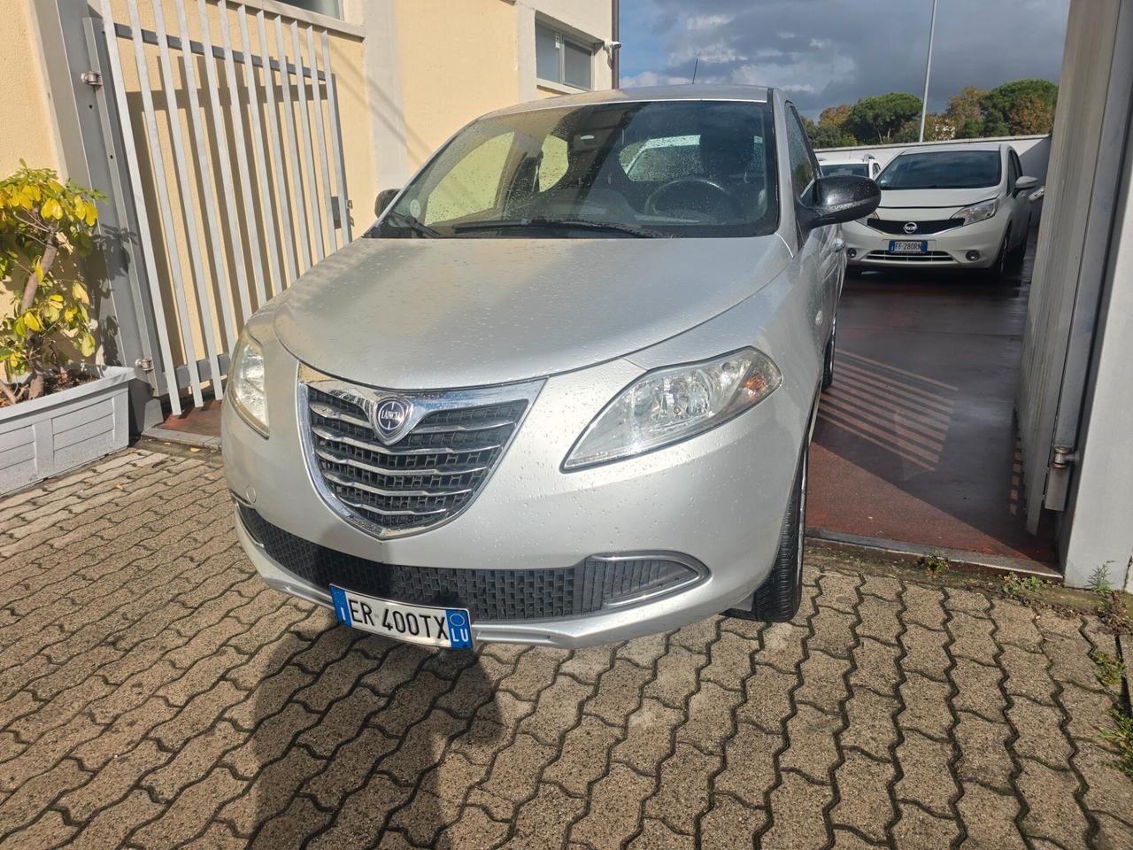 Lancia Ypsilon 0.9 TwinAir 85 CV 5 porte Metano Ecochic Gold