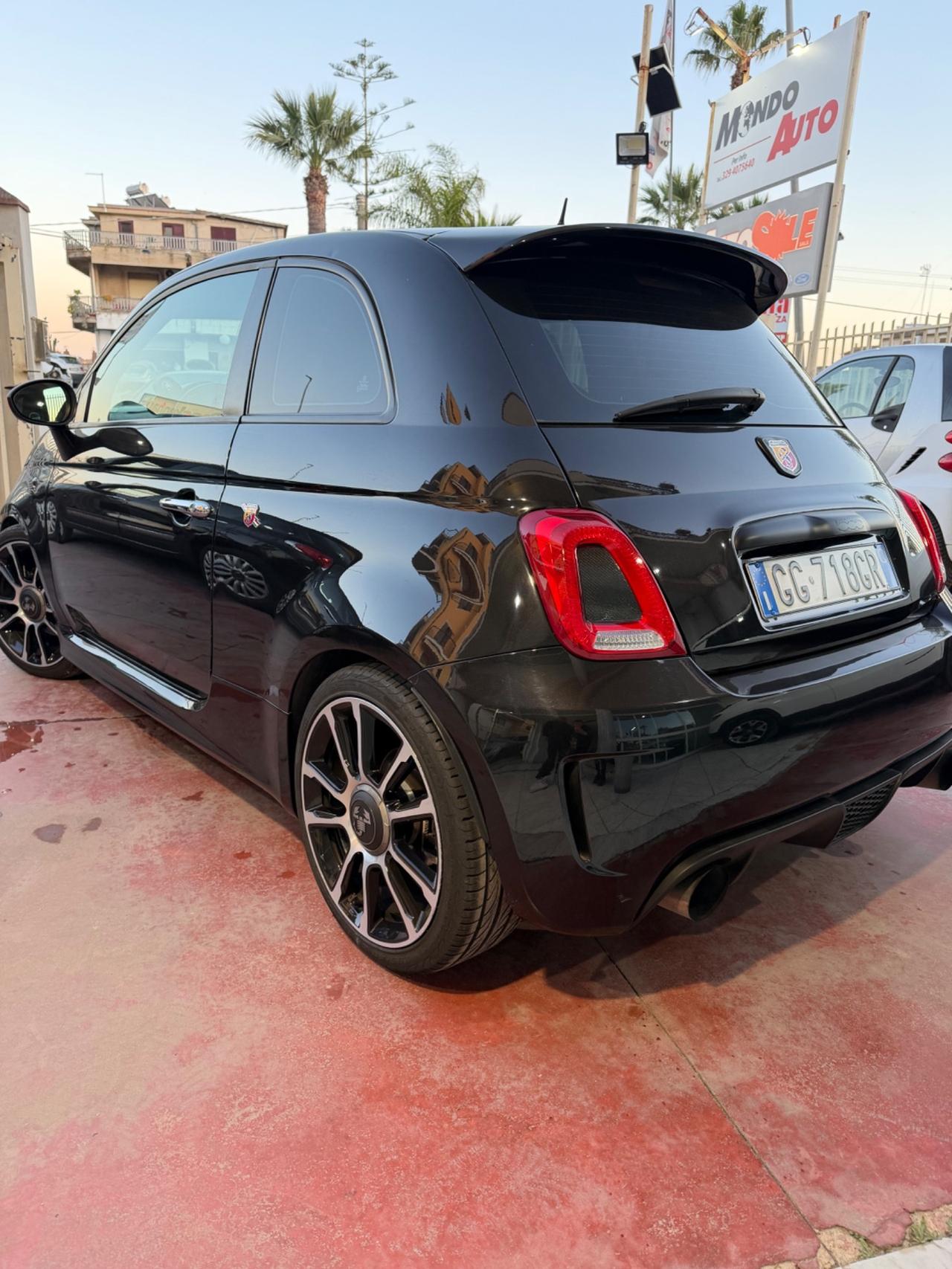 Abarth 500 1.4 Turbo T-Jet Custom