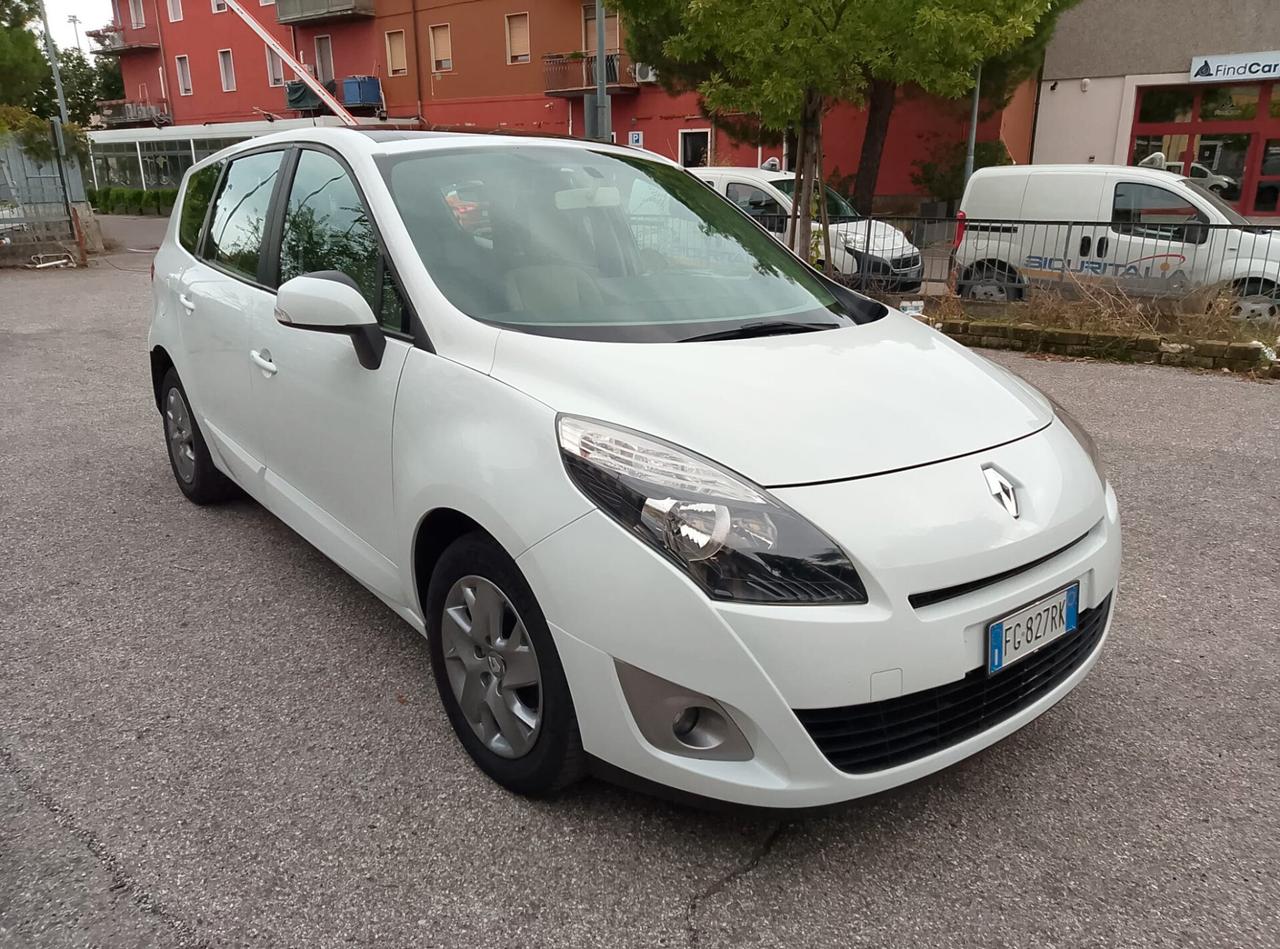 Renault Scenic Scénic X-Mod 1.5 dCi 110CV