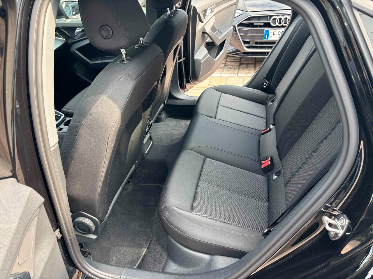 Audi A3 Sedan 30 TFSI S tronic Business Advanced