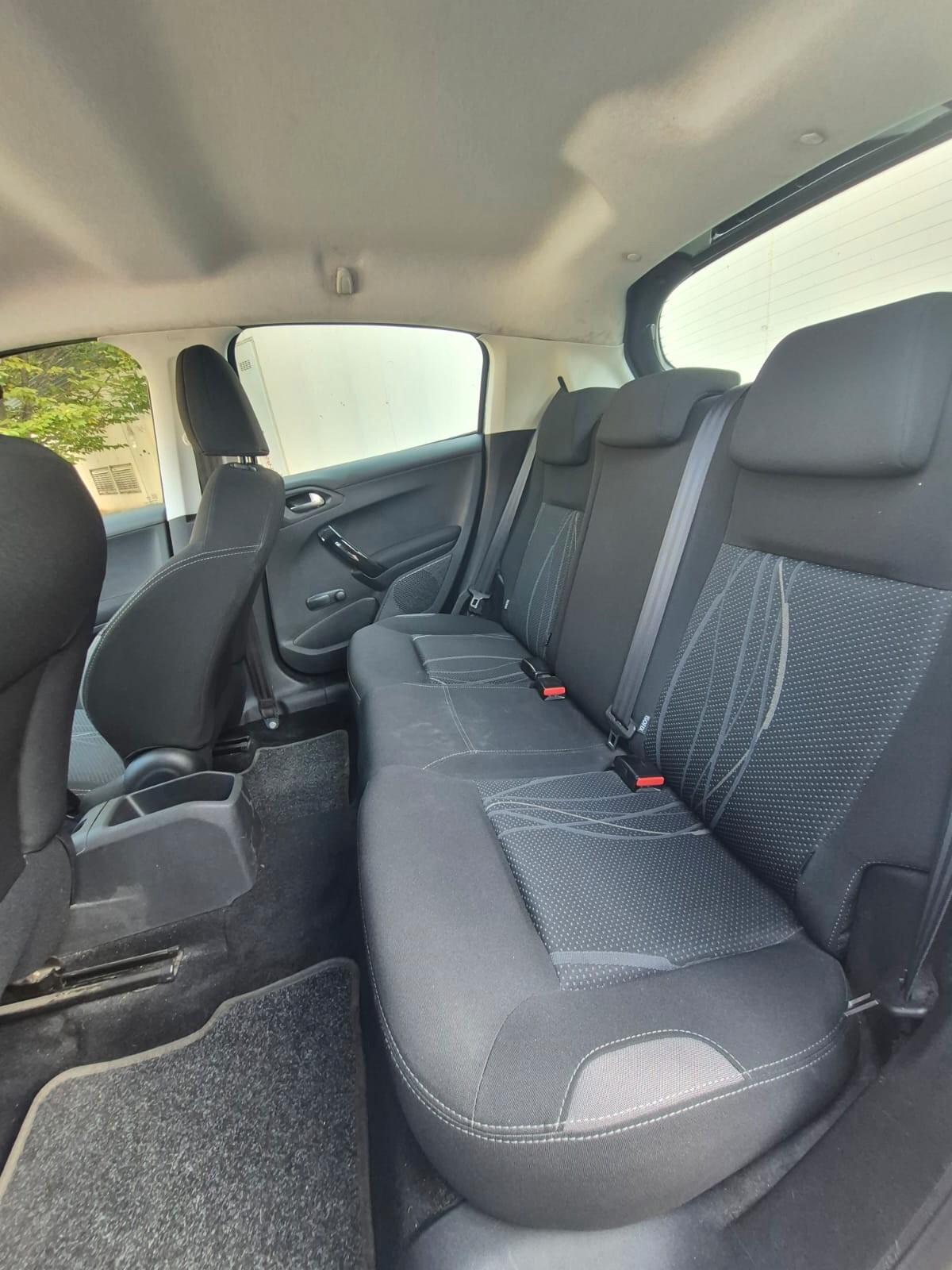 Peugeot 208 1.4 HDi 68 CV 5 porte Allure
