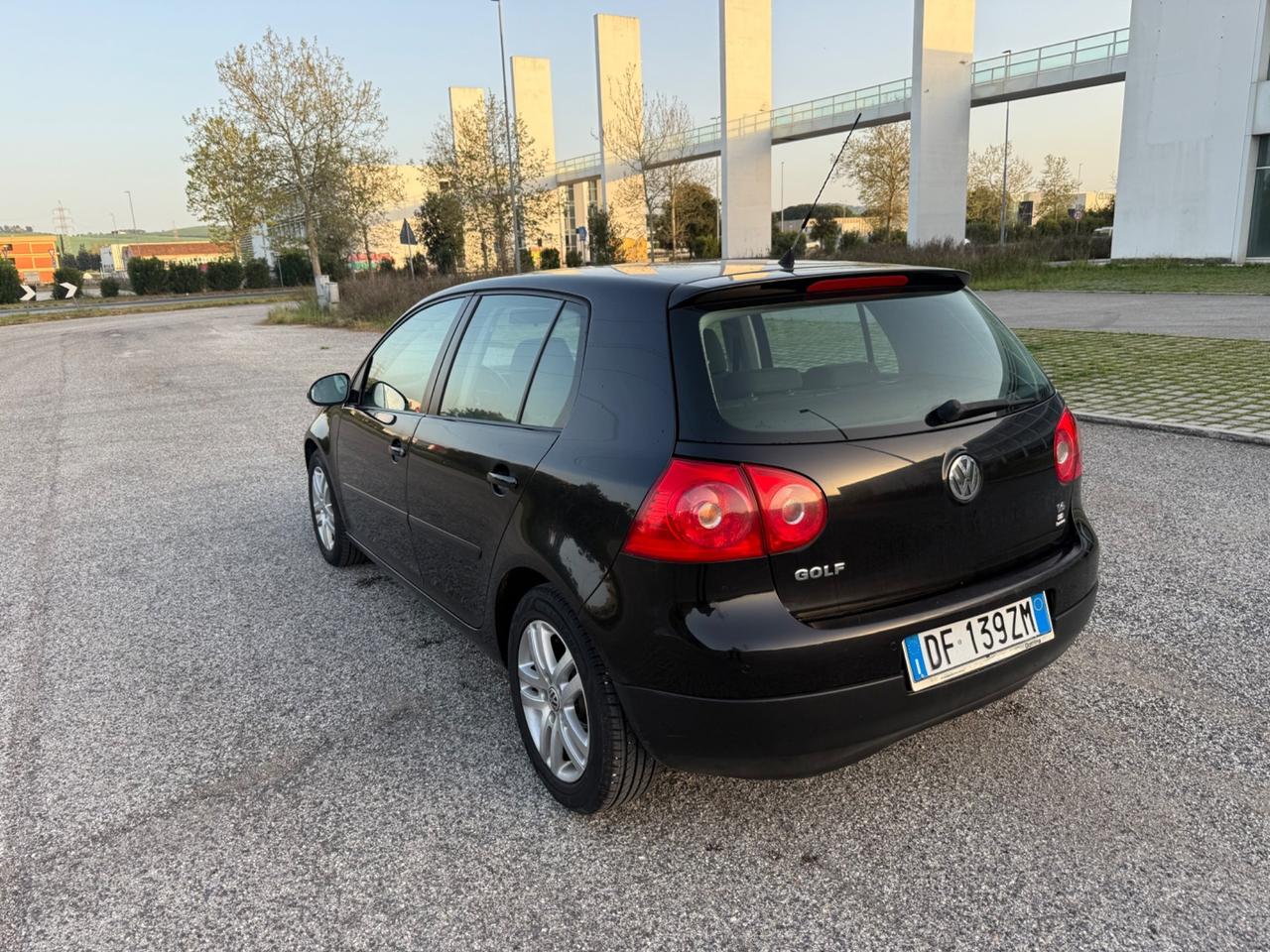 Volkswagen Golf 1.6 16V FSI 5p. Comfortline OK NEO PATENTATI