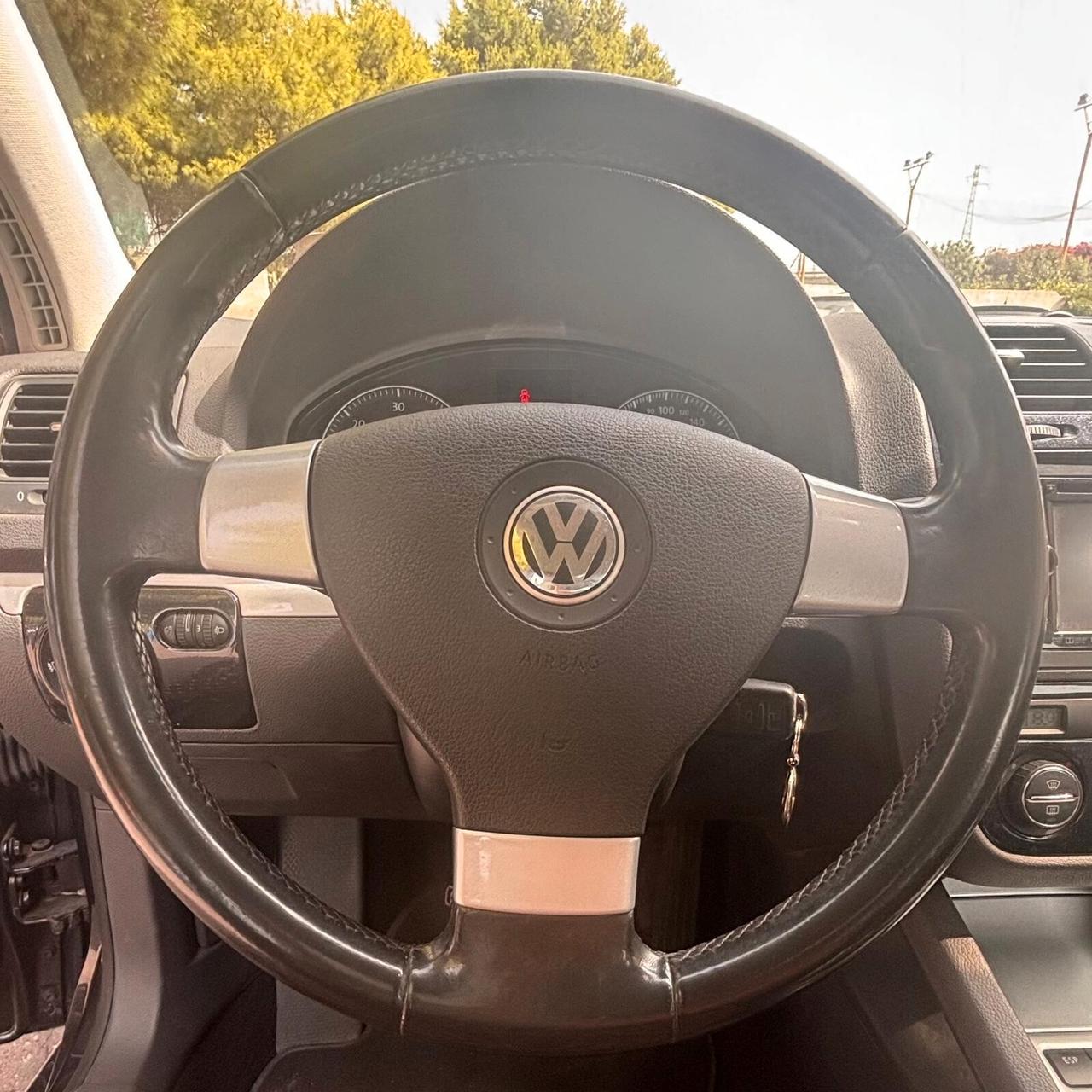 Volkswagen Golf 2.0 16V TDI 5p. Sportline