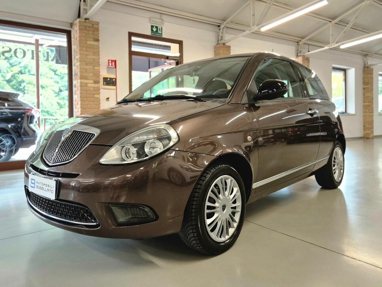 Lancia Ypsilon 1.3 MJT 75 CV Diva