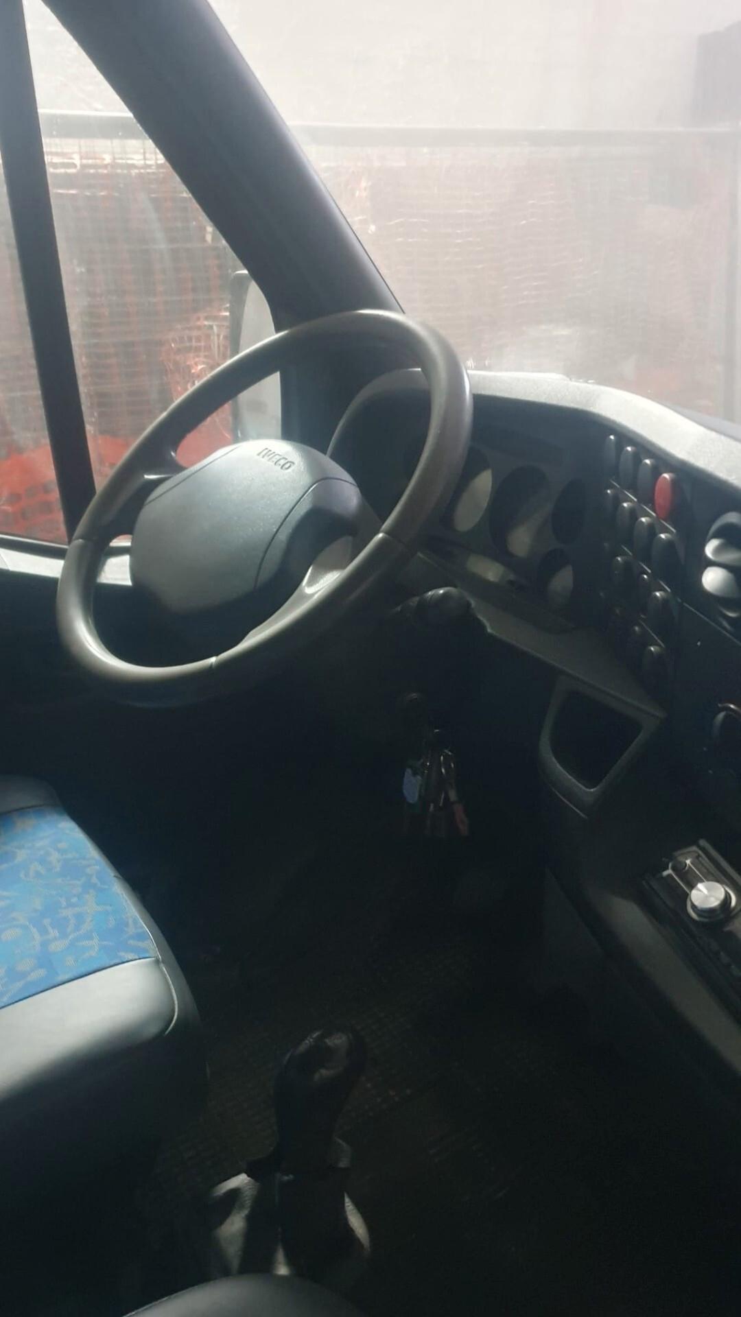 iveco daily 35c11 doppia cabina ribaltabile