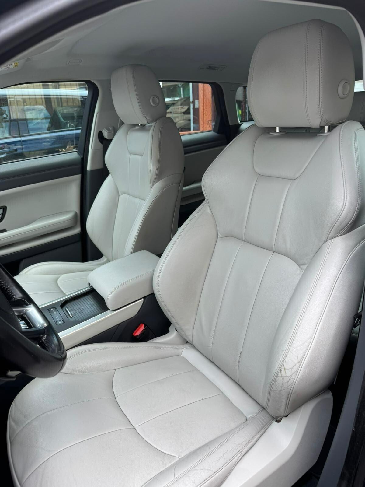 Land Rover Range Evoque 2.0 eD4 5p. Business Edition Premium Pure