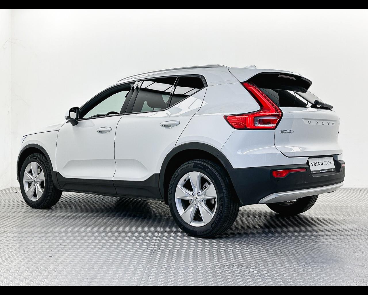 VOLVO XC40 (2017-->) - XC40 B3 automatico Core