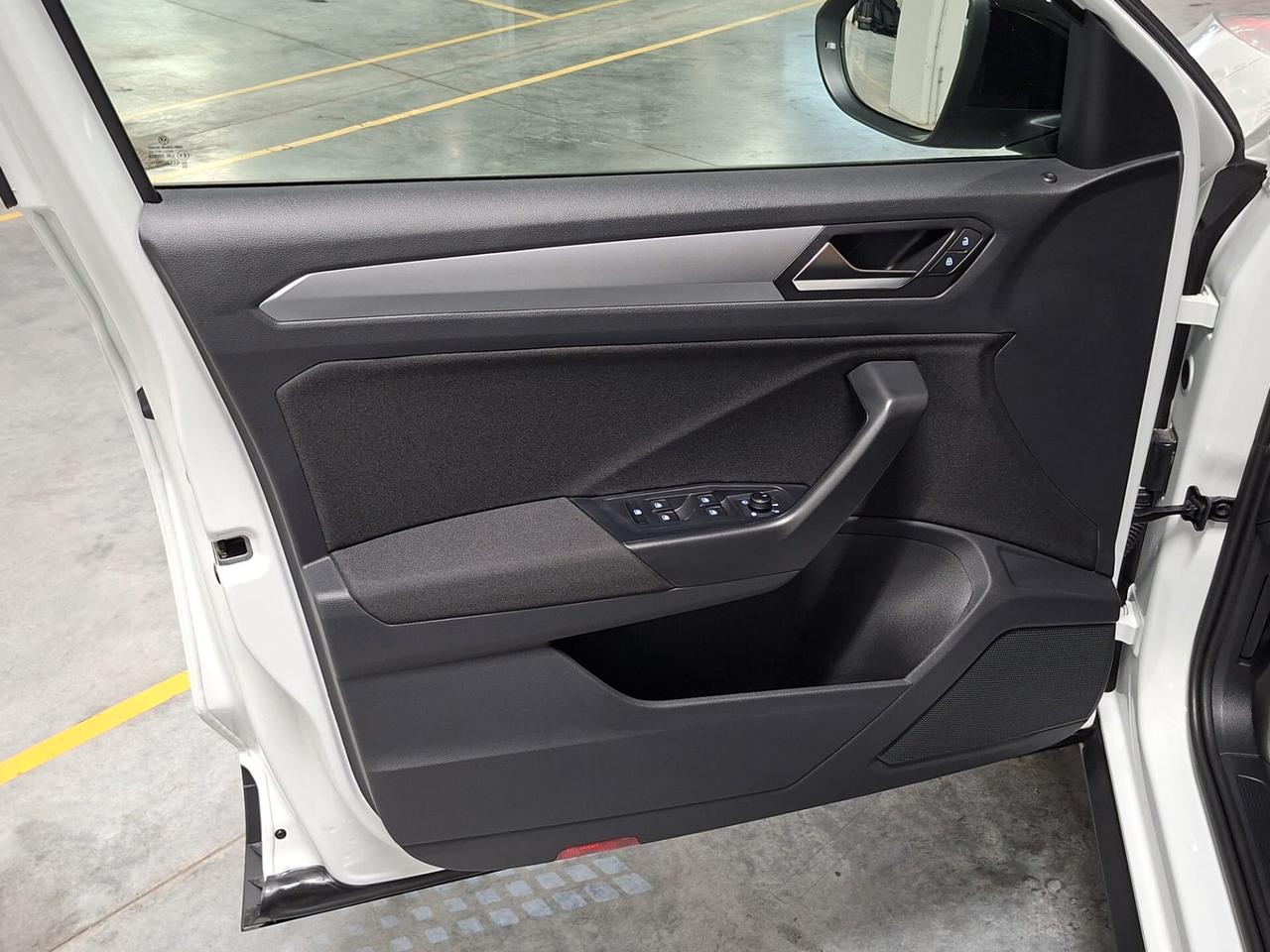 Volkswagen T-Roc 1500 TSI ACT 150CV Sport Km.0