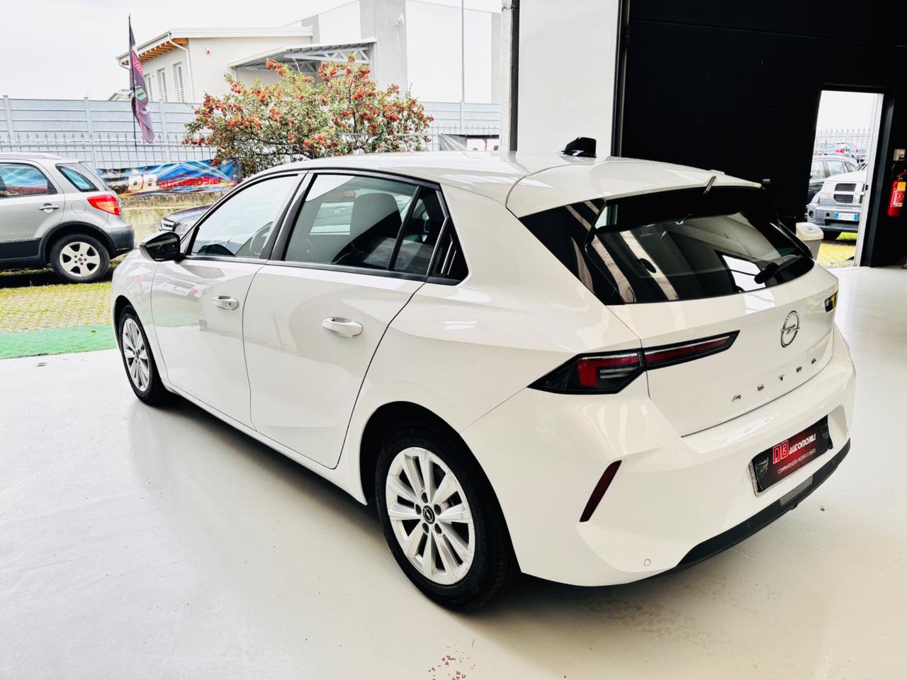 Opel Astra 1.5 Turbo Diesel 130 CV AT8 Elegance