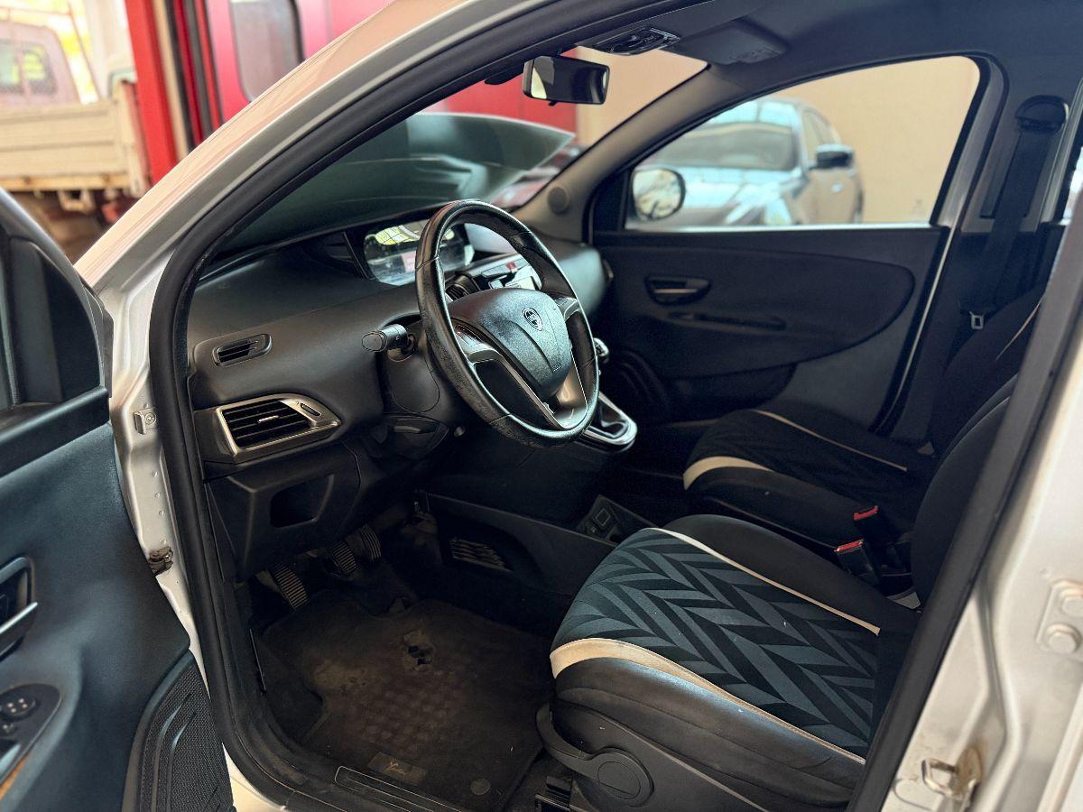 LANCIA - Ypsilon - 1.2 69 CV 5p. Platinum