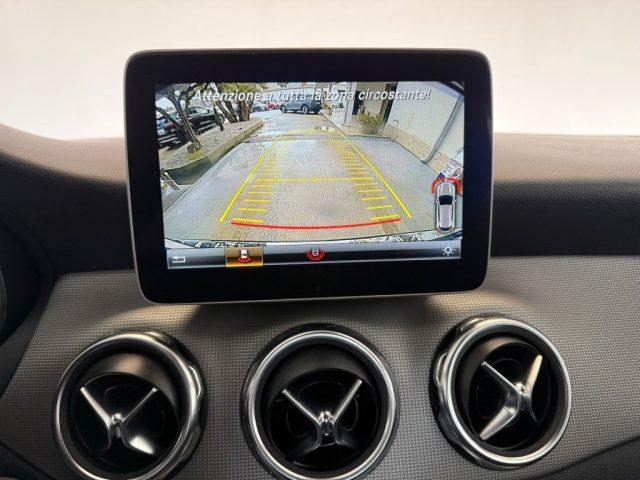 MERCEDES-BENZ GLA 200 d Automatic 4Matic Sport