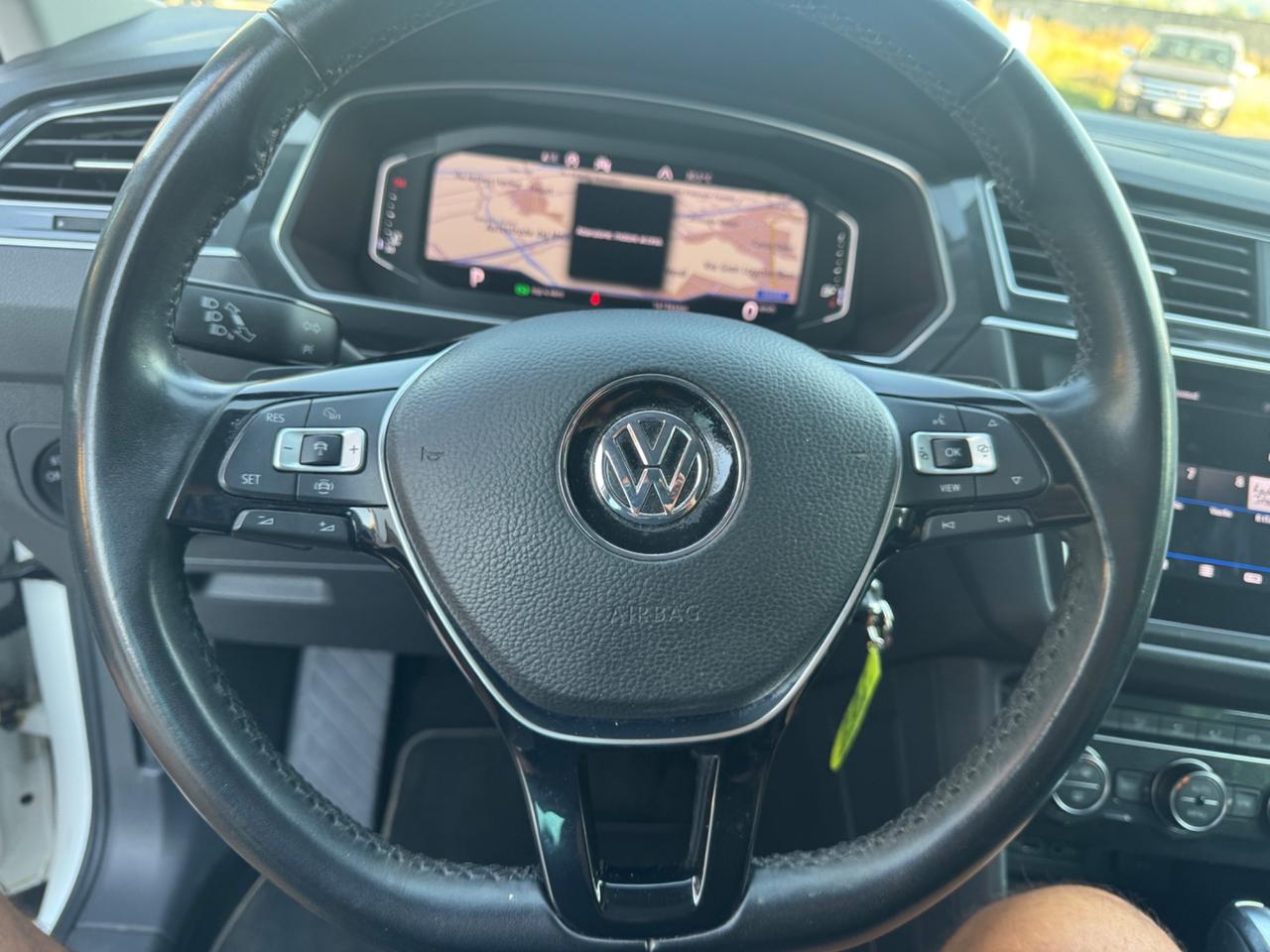 Volkswagen Tiguan 2.0 TDI SCR DSG 4MOTION Business BMT