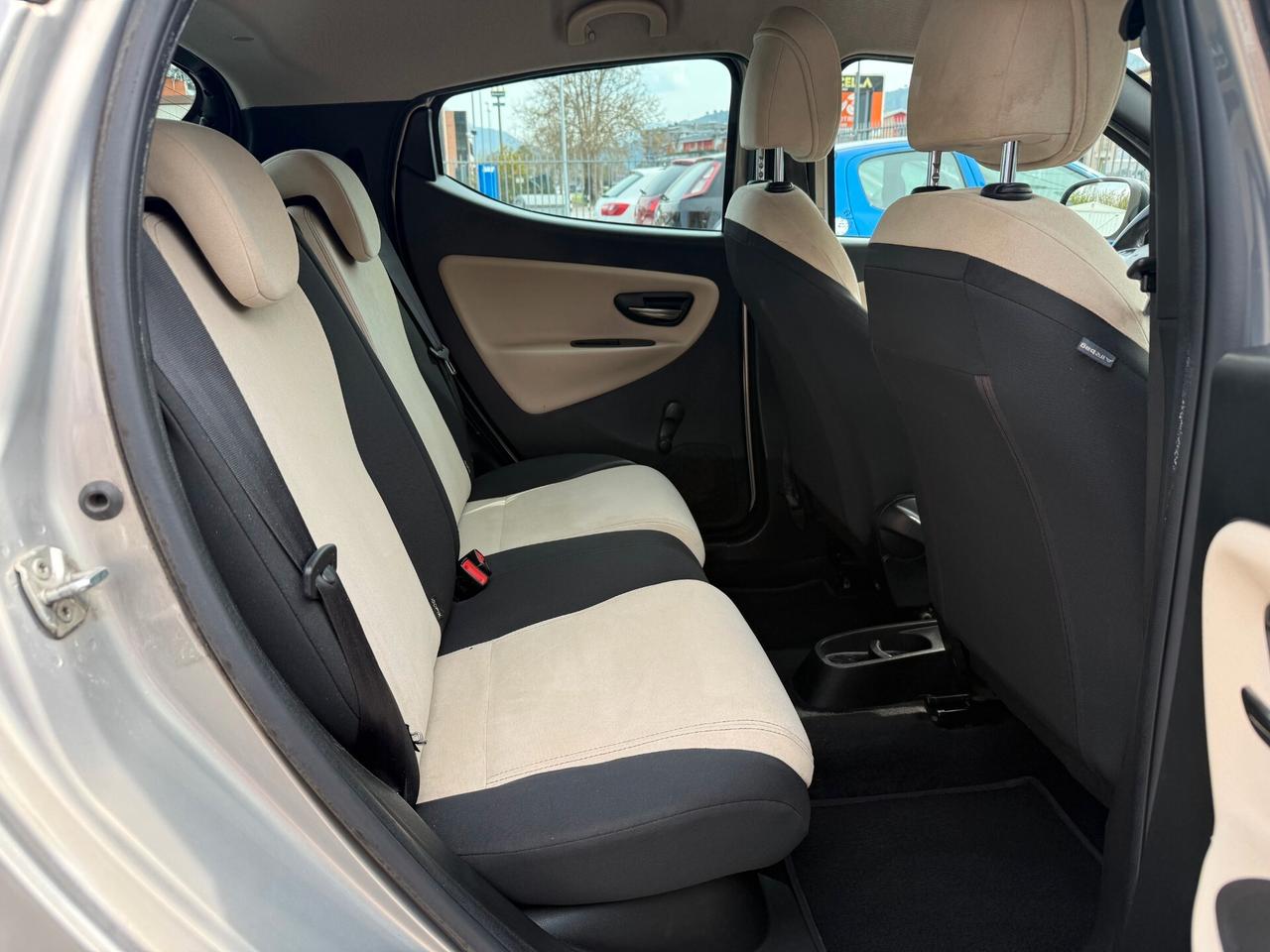 YPSILON 1.2 BENZ. 2014 139.000KM-OK NEOPATENTATI