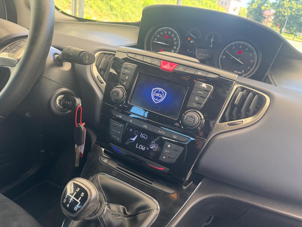Lancia Ypsilon 1.2 69 CV MYA S&S Platinum