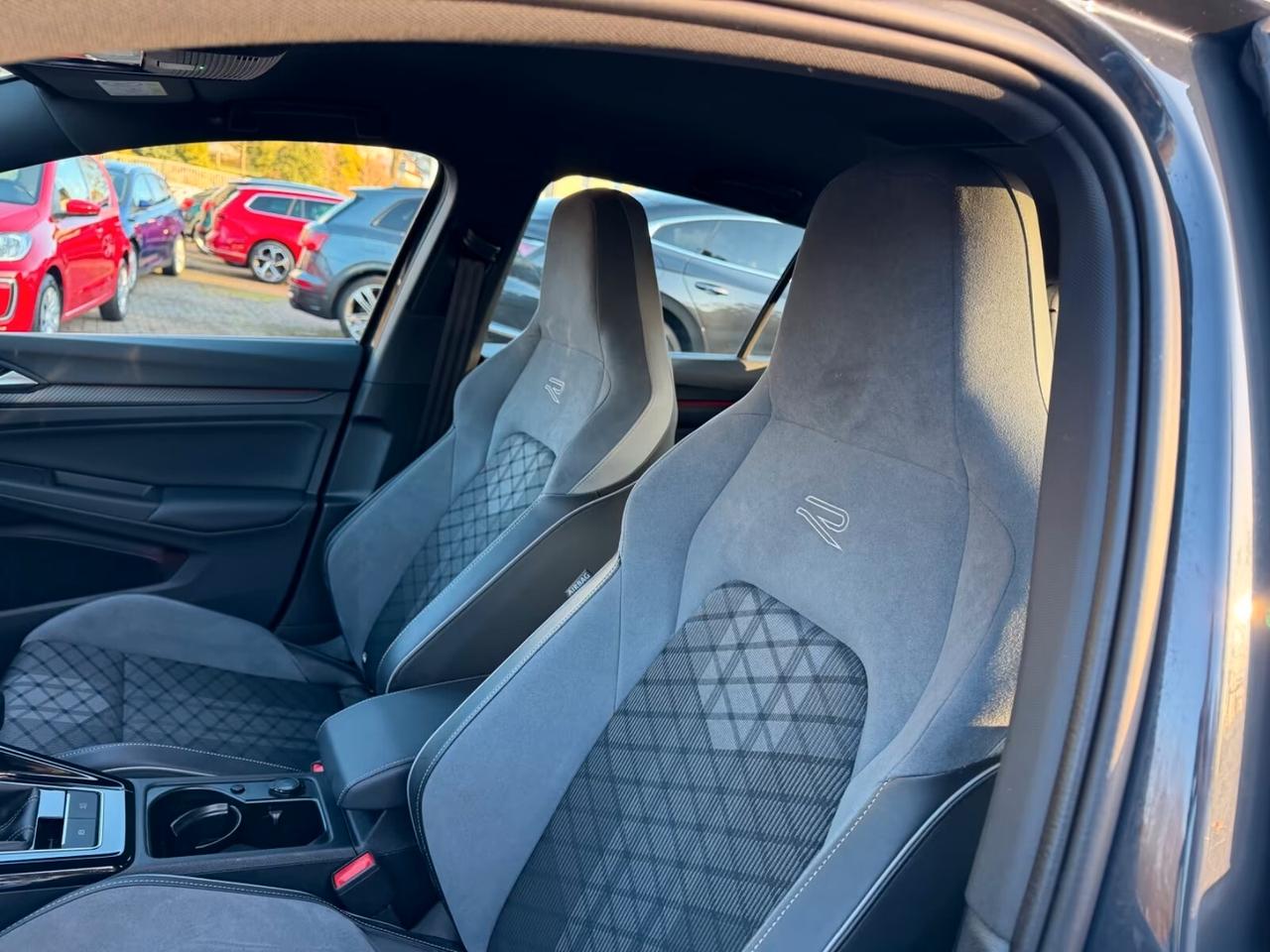 Volkswagen Golf VIII Lim. R-Line