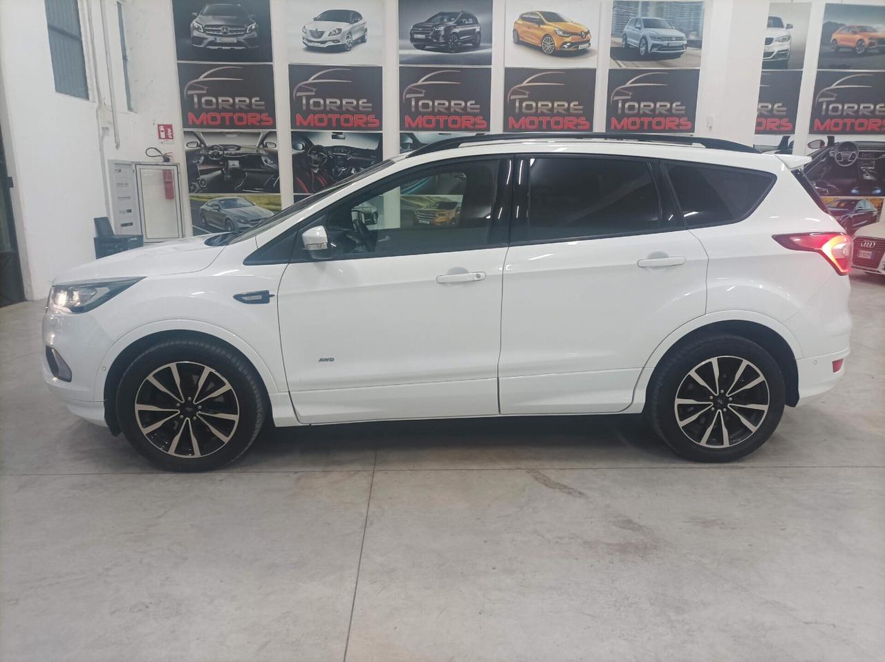 Ford Kuga 2.0 TDCI 150 CV S&S 4WD Powershift ST-Line