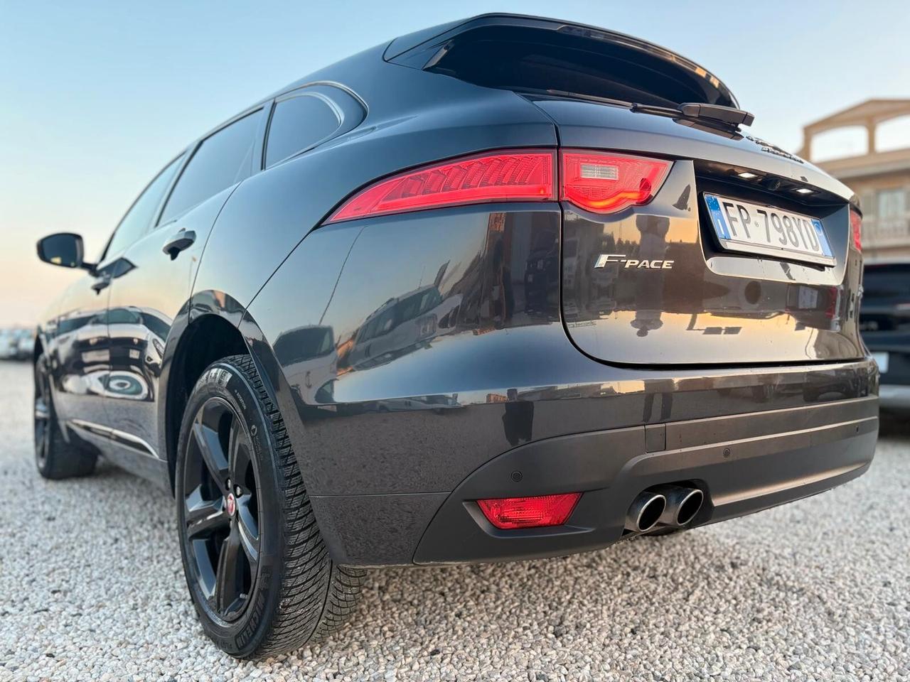 Jaguar F-Pace 2.0 D 180 CV aut. R-Sport