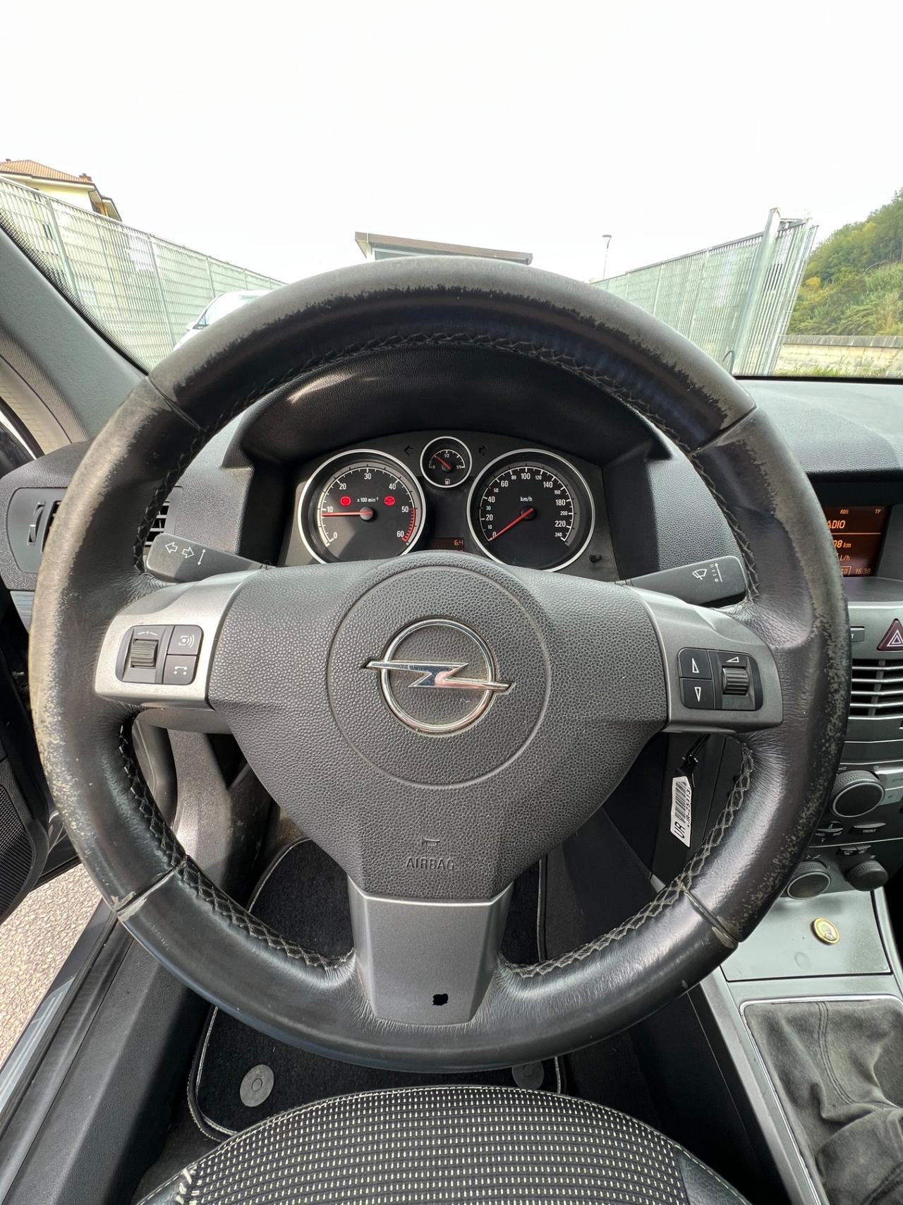 Opel Astra 1.7 CDTI 101CV 5 porte Cosmo