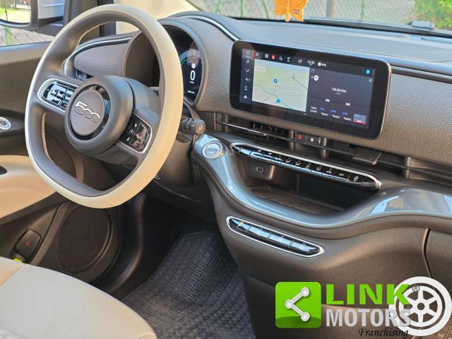 FIAT 500e 42 kWh 118 CV La Prima