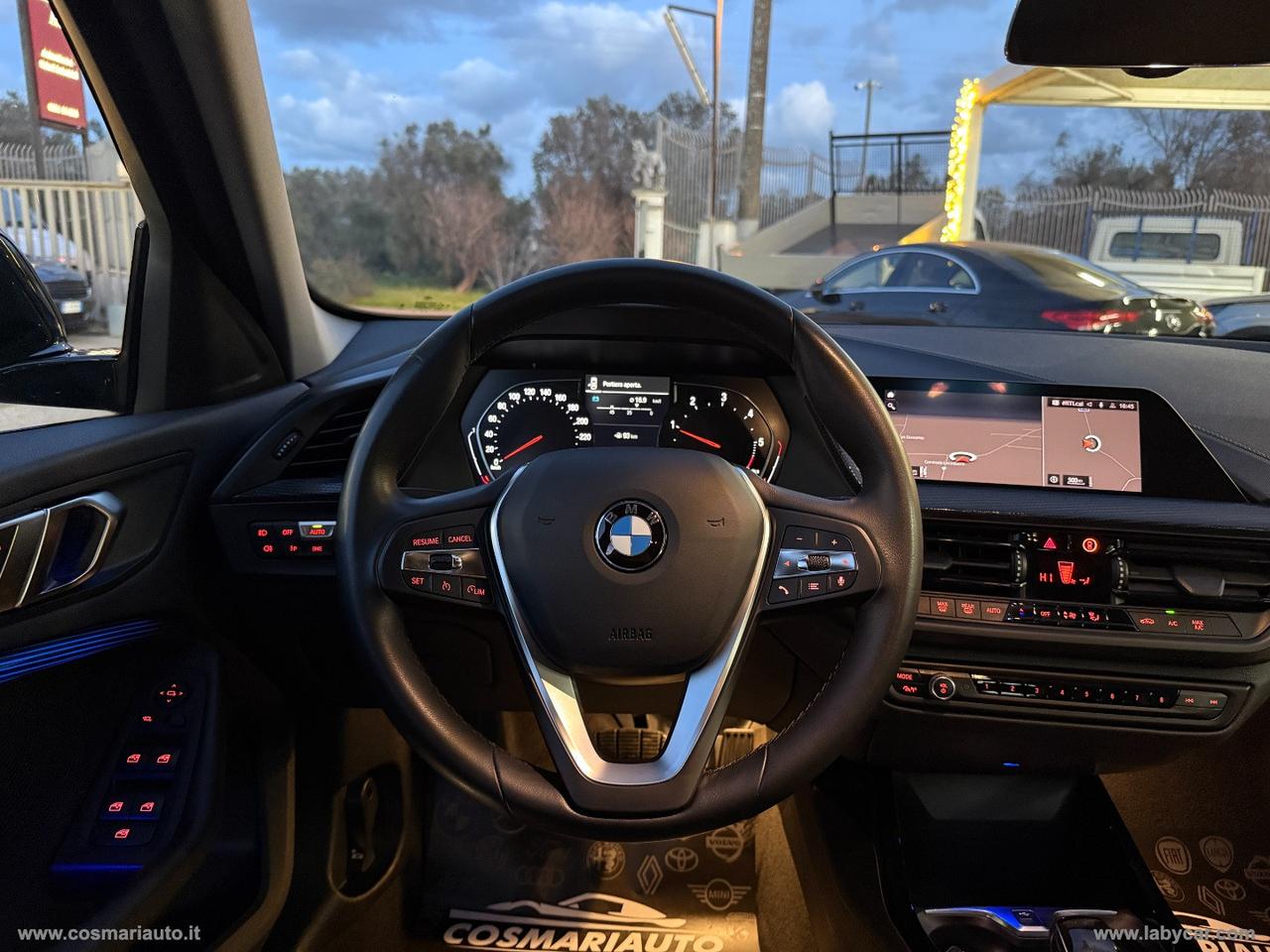 BMW 116d Sport AUTO LUCI AMBIENT, CARPLAY