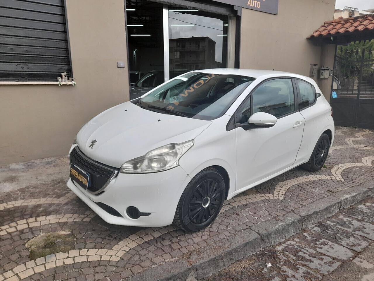 Peugeot 208 1.2 82 CV 3 porte X NEOPATENTATI